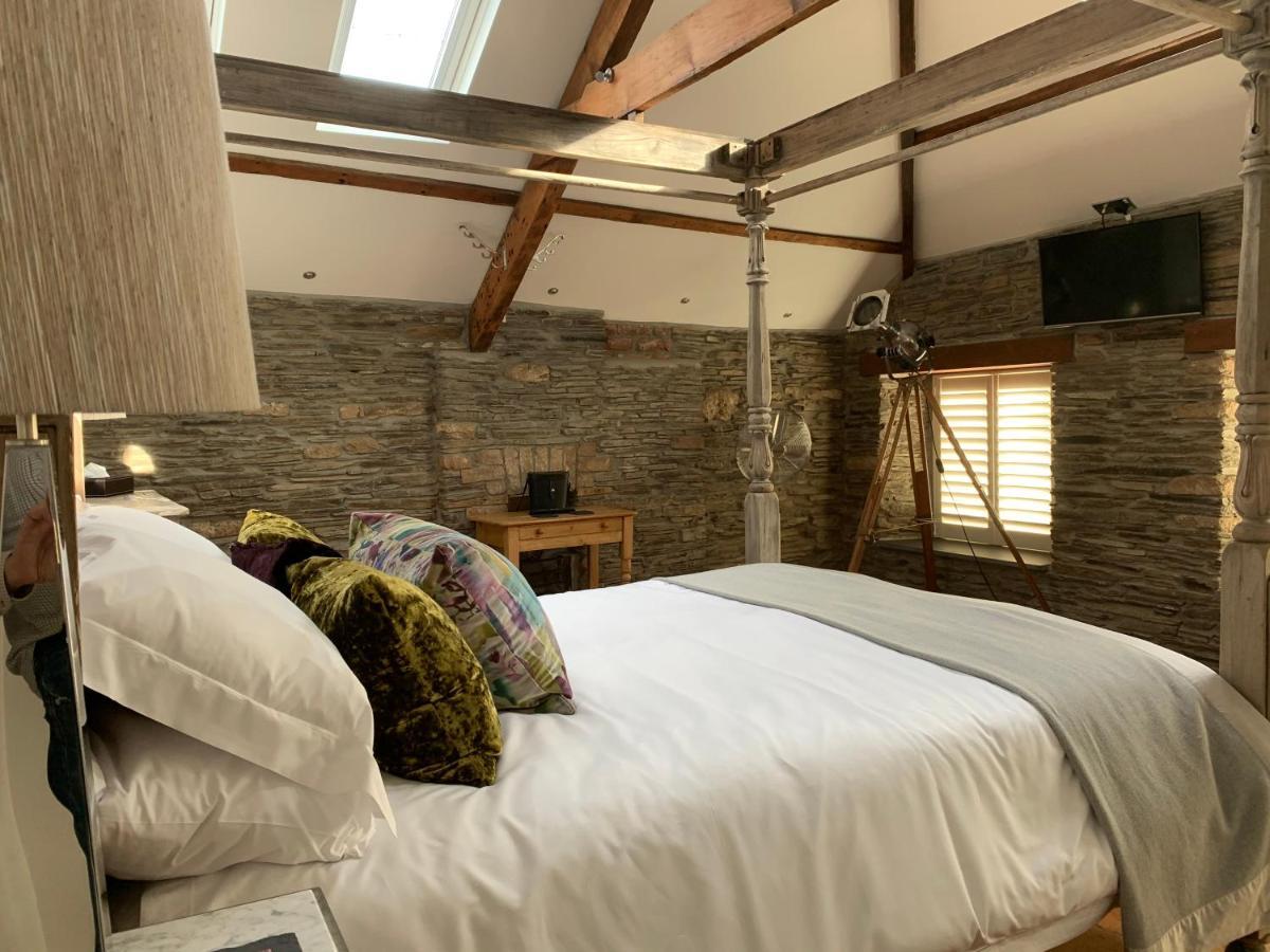 The Padstow Cottage With Breakfast At Rick Stein'S Seafood Restaurant Exterior photo